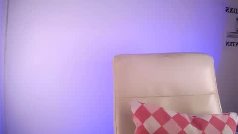 Snapshot of elektra_sky11 chatting on March 9, 3:05 pm Elektra Sky online show from March 9, 3:05 pm