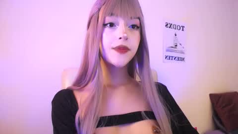 Snapshot of elektra_sky11 chatting on January 31, 9:24 pm Elektra Sky online show from January 31, 9:24 pm