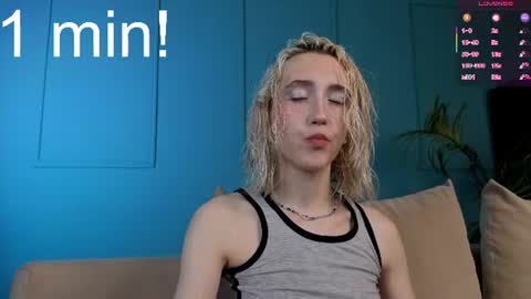 Snapshot of elen__moore chatting on July 11, 5:54 am Elen online show from July 11, 5:54 am
