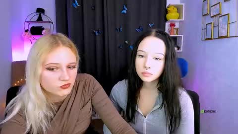 Snapshot of elen_dark chatting on September 30, 10:20 am elen_dark online show from September 30, 10:20 am