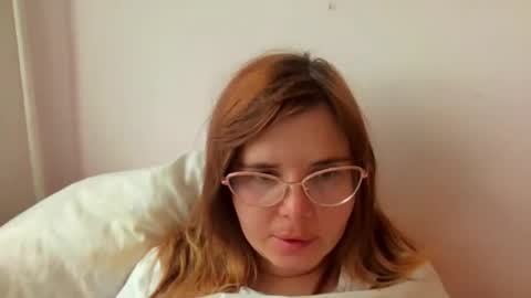 Snapshot of elenaflirt chatting on December 1, 12:32 pm Elena online show from December 1, 12:32 pm