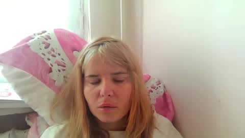 Snapshot of elenaflirt chatting on February 2, 11:42 am Elena online show from February 2, 11:42 am