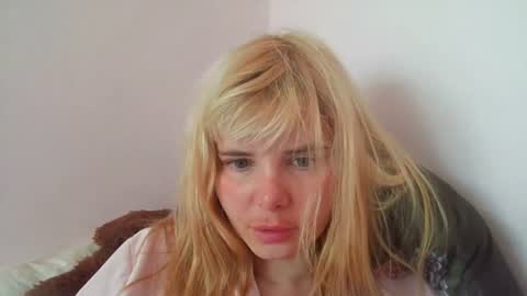 Snapshot of elenaflirt chatting on July 21, 8:27 am Elena online show from July 21, 8:27 am