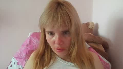 Snapshot of elenaflirt chatting on July 26, 2:46 pm Elena online show from July 26, 2:46 pm