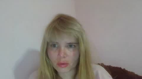 Snapshot of elenaflirt chatting on July 28, 8:52 pm Elena online show from July 28, 8:52 pm