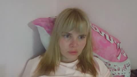 Snapshot of elenaflirt chatting on July 29, 8:18 pm Elena online show from July 29, 8:18 pm