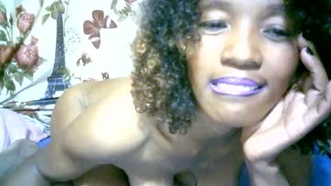 Snapshot of elenah0123 chatting on September 18, 7:21 am elenah013 online show from September 18, 7:21 am