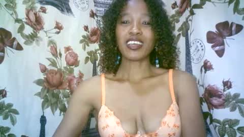 elenah013 online show from December 22, 7:38 am