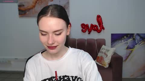 Snapshot of elenaoconar chatting on March 10, 6:38 am elenaoconar online show from March 10, 6:38 am