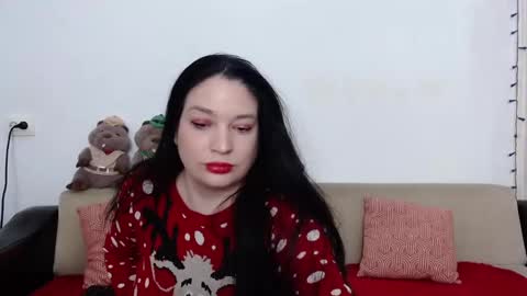 ElenaTroyy online show from December 8, 9:19 pm