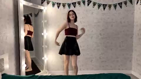 Snapshot of eleniswackhammer chatting on July 24, 9:35 pm Annie PVT IS OPEN online show from July 24, 9:35 pm