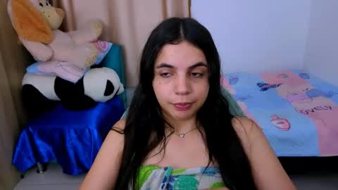 Snapshot of elenna_hotx chatting on September 20, 7:04 pm agnes online show from September 20, 7:04 pm