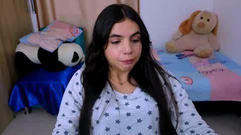 Snapshot of elenna_hotx chatting on September 22, 7:05 pm agnes online show from September 22, 7:05 pm