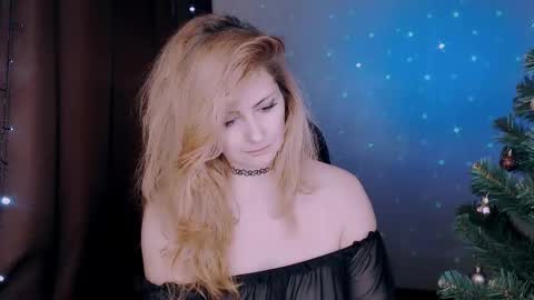 Snapshot of eleonorrres chatting on December 20, 8:38 am Elli online show from December 20, 8:38 am