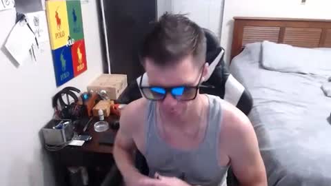 Walker online show from October 14, 4:02 am