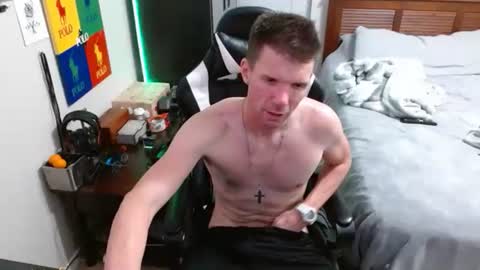 Snapshot of elevatetlb chatting on November 15, 5:49 am Walker online show from November 15, 5:49 am