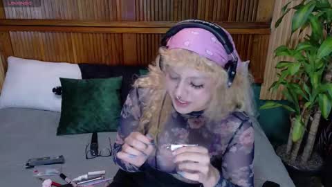 Snapshot of eli666uwu chatting on October 8, 1:03 am eli666uwu online show from October 8, 1:03 am