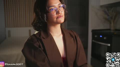 Snapshot of eli_asian chatting on April 17, 3:04 pm Eli online show from April 17, 3:04 pm