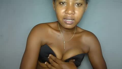 elia011 online show from January 11, 6:01 pm