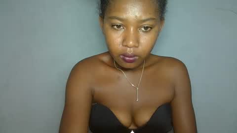 elia011 online show from January 11, 9:04 pm