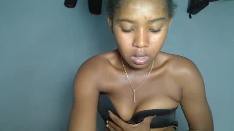 elia011 online show from January 14, 7:00 pm