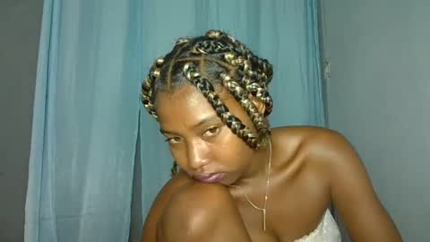 elia011 online show from January 19, 1:10 am