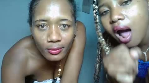 elia011 online show from January 20, 10:04 pm