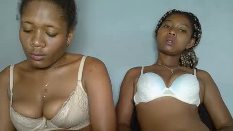 elia011 online show from January 25, 8:31 am