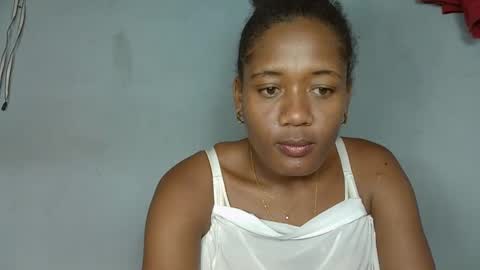 elia011 online show from February 5, 1:54 pm