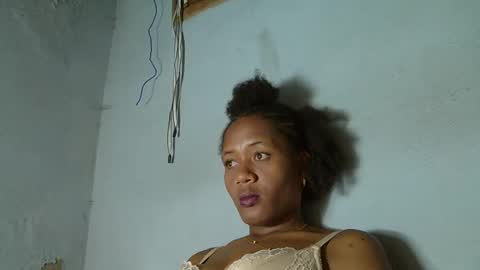 elia011 online show from February 9, 7:52 pm