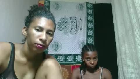 Snapshot of elia011 chatting on February 21, 9:10 am elia011 online show from February 21, 9:10 am