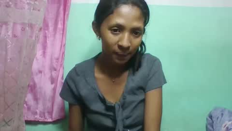 eliah193653 online show from May 13, 6:33 am
