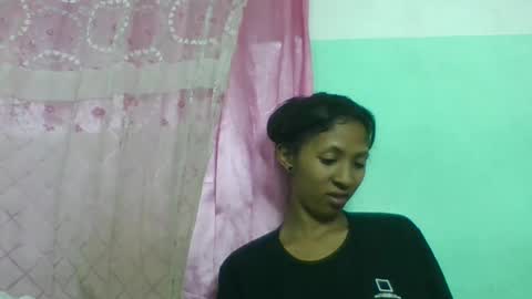 eliah193653 online show from May 14, 7:48 am