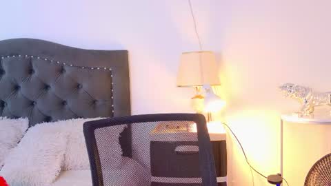 Elian online show from July 18, 11:30 pm