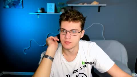 Snapshot of elian_flame chatting on October 20, 8:37 am elian_flame online show from October 20, 8:37 am