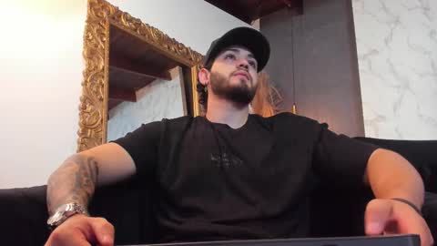 Elian online show from November 15, 12:23 pm