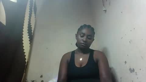 Snapshot of eliannee chatting on December 17, 5:41 pm eliannee online show from December 17, 5:41 pm