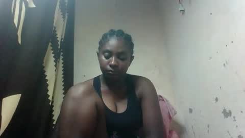 Snapshot of eliannee chatting on December 21, 8:27 pm eliannee online show from December 21, 8:27 pm