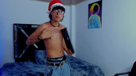 Elias Ferragamo online show from December 17, 3:23 am