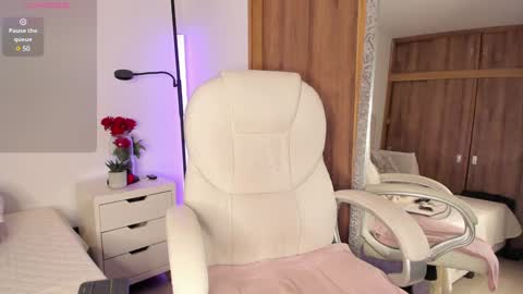 Eli online show from January 31, 11:45 pm