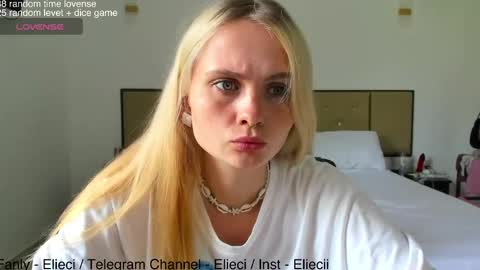   online show from December 7, 9:28 am