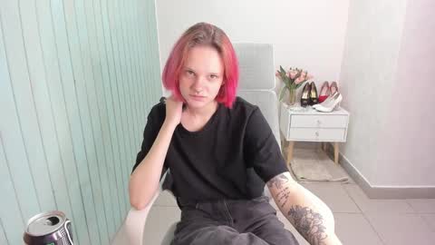 elieiza_xo online show from September 16, 3:18 am