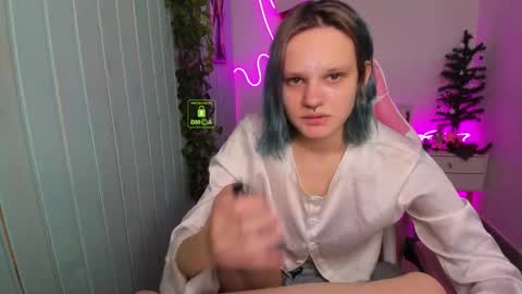 Snapshot of elieiza_xo chatting on January 9, 10:07 am elieiza_xo online show from January 9, 10:07 am