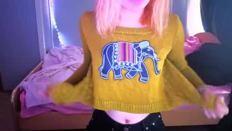elieiza_xo online show from May 6, 9:25 am