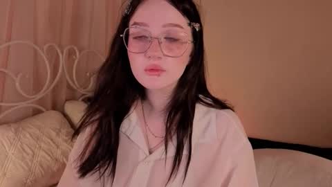 Ellie online show from October 25, 5:26 am