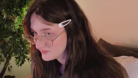 Ellie online show from November 20, 5:29 am