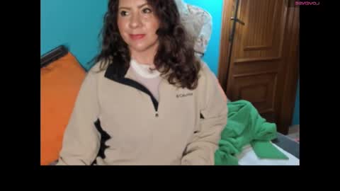elifgirasol online show from March 1, 6:54 pm