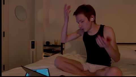 Snapshot of eligraysonx chatting on January 17, 1:32 am Eli Grayson online show from January 17, 1:32 am