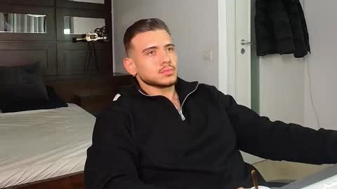 Snapshot of elijahthorne chatting on January 14, 5:02 am ElijahThorne online show from January 14, 5:02 am