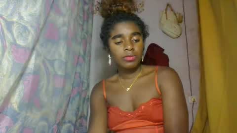 elina981 online show from May 1, 1:05 pm